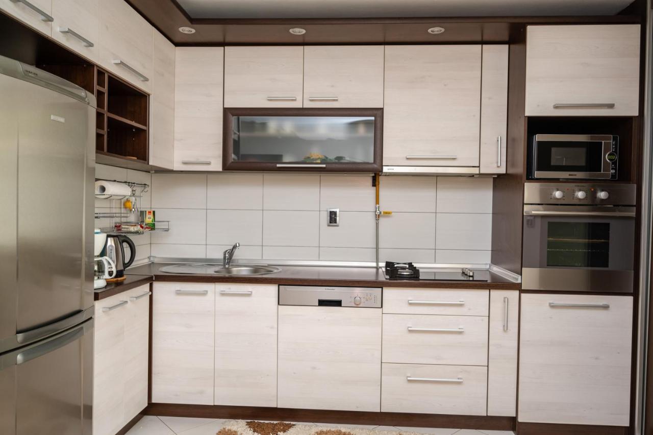 Bright 1Bdr Apartment In The City Center Sarajevo Luaran gambar