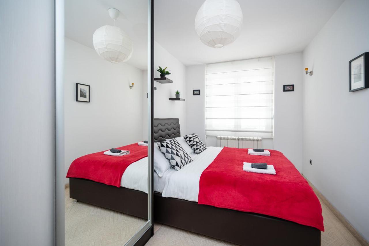 Bright 1Bdr Apartment In The City Center Sarajevo Luaran gambar